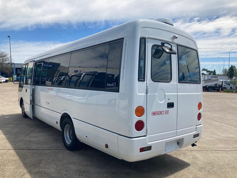 fuso rosa deluxe 25 seats 866843 027