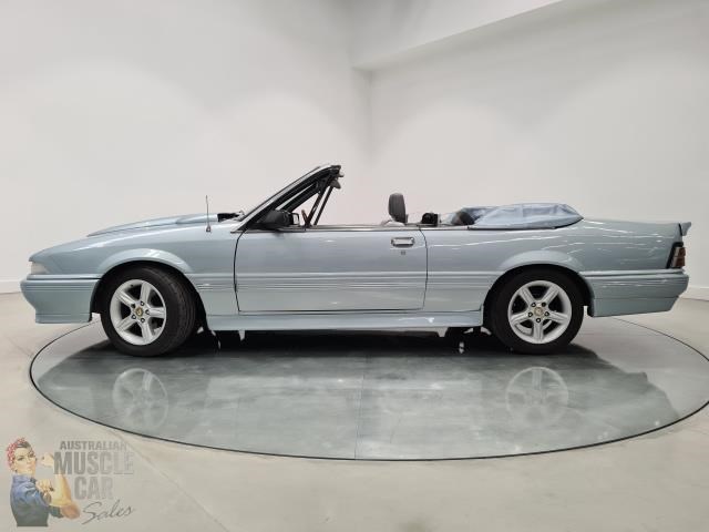 holden commodore 872147 025