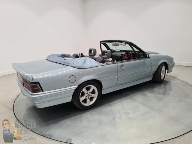 holden commodore 872147 049