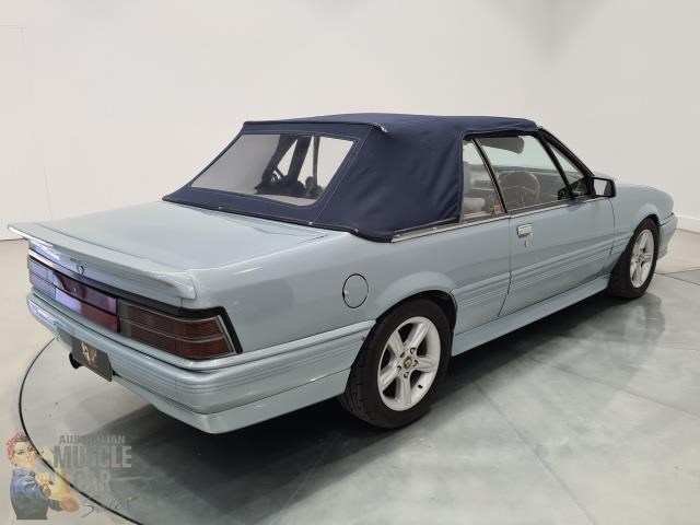 holden commodore 872147 079