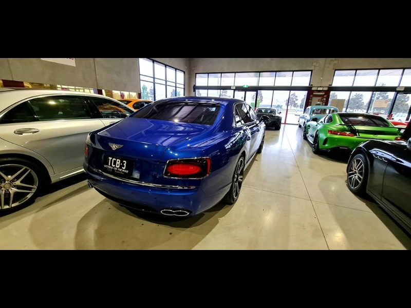 bentley flying spur 872148 033