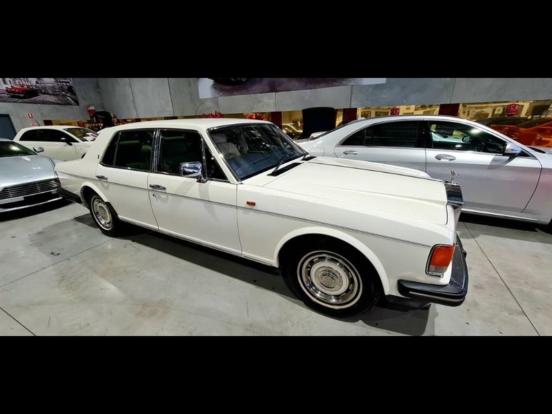 rolls-royce silver spirit 872149 009