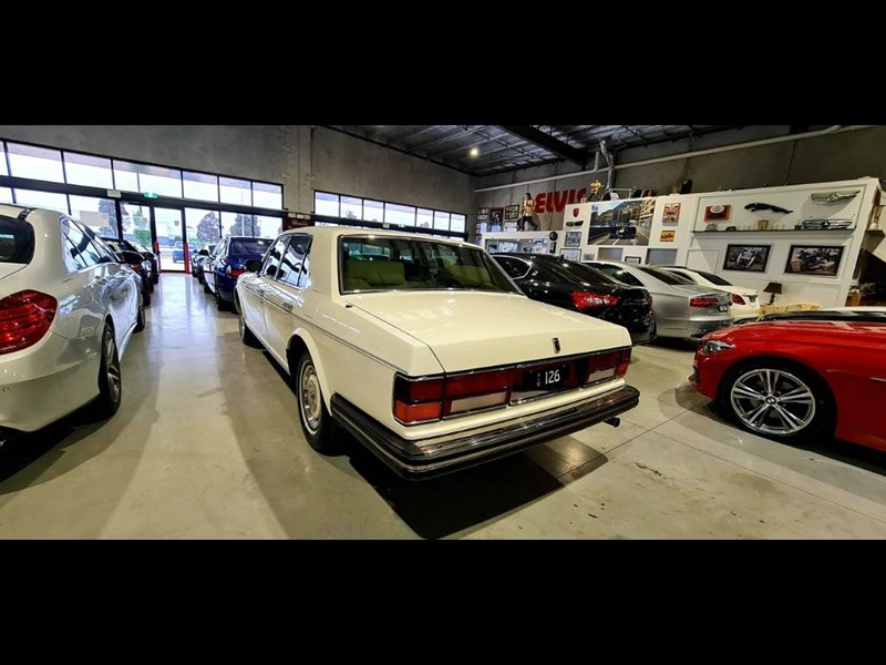 rolls-royce silver spirit 872149 025