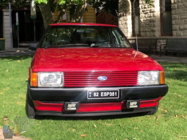 ford fairmont ghia 872306 011