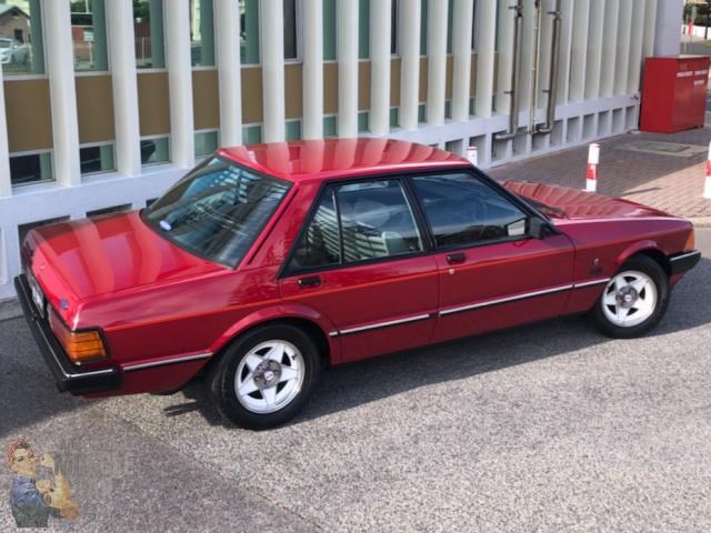 ford fairmont ghia 872306 025