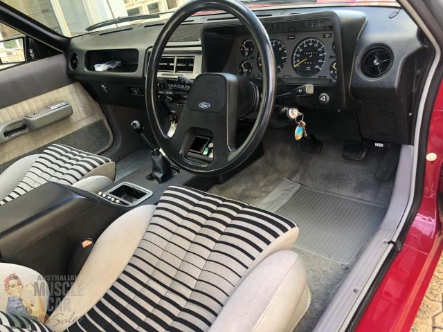 ford fairmont ghia 872306 031