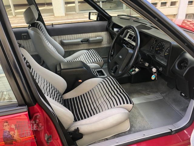 ford fairmont ghia 872306 033