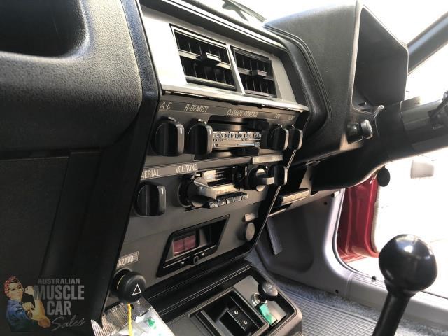 ford fairmont ghia 872306 077