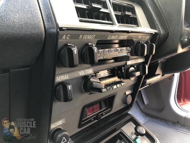 ford fairmont ghia 872306 083
