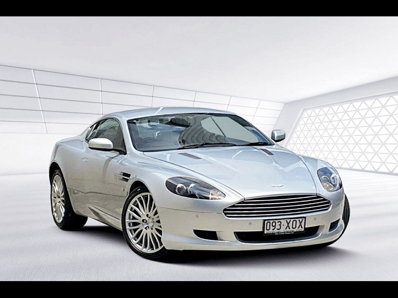 aston martin db9 860316 001