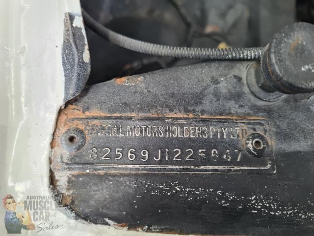 holden torana 872686 057