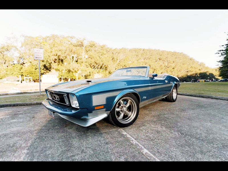 ford mustang 872938 017