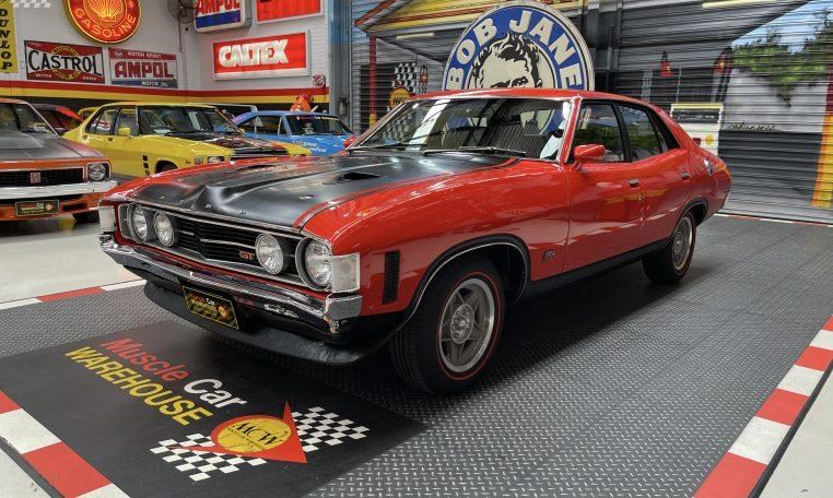 ford falcon 872820 001