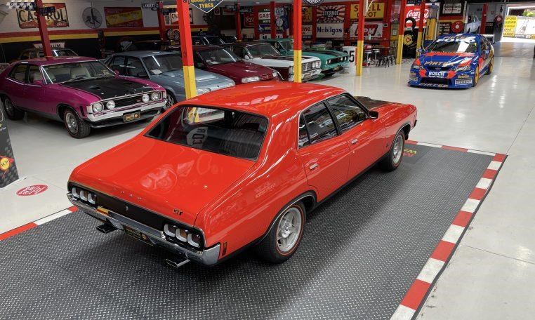 ford falcon 872820 021