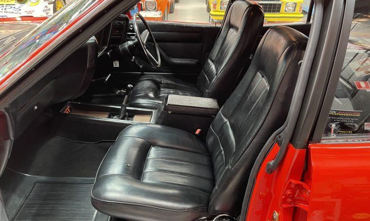 ford falcon 872820 077