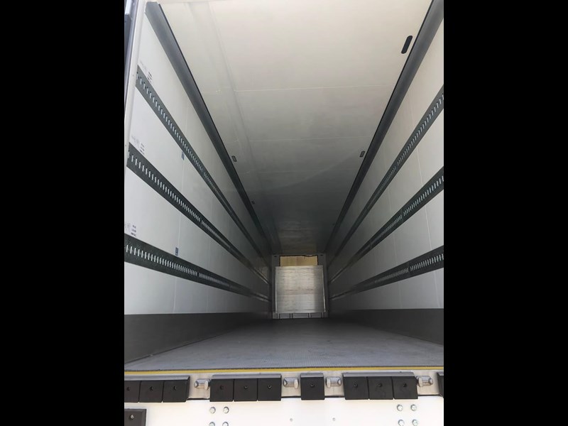 schmitz cargobull 22 pallet freezer floor loader 862572 013
