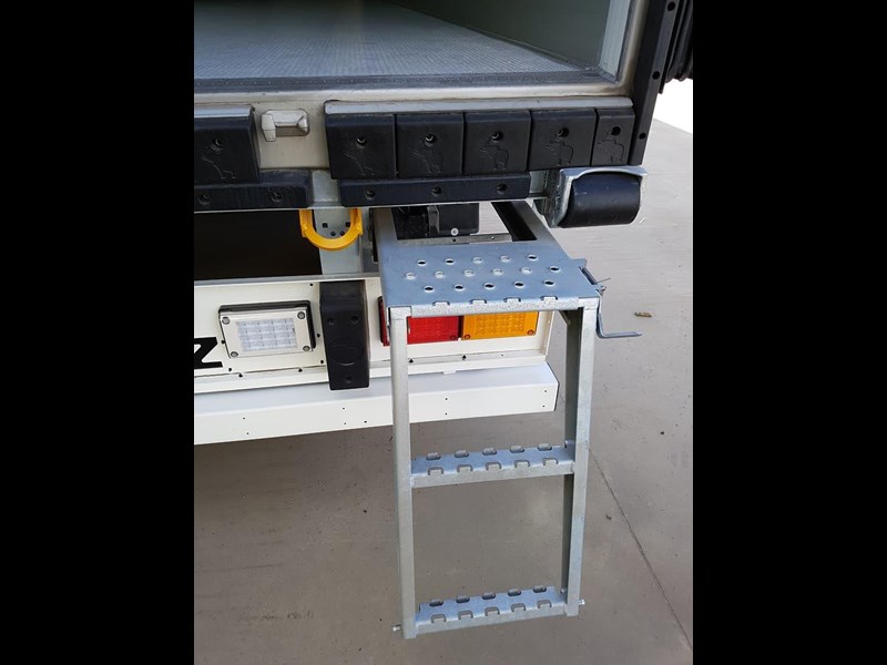schmitz cargobull 22 pallet freezer floor loader 862572 023