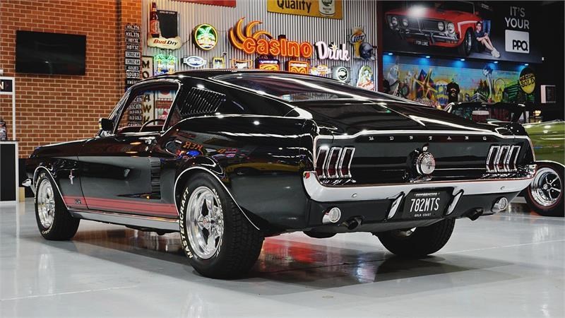 ford mustang 872855 003