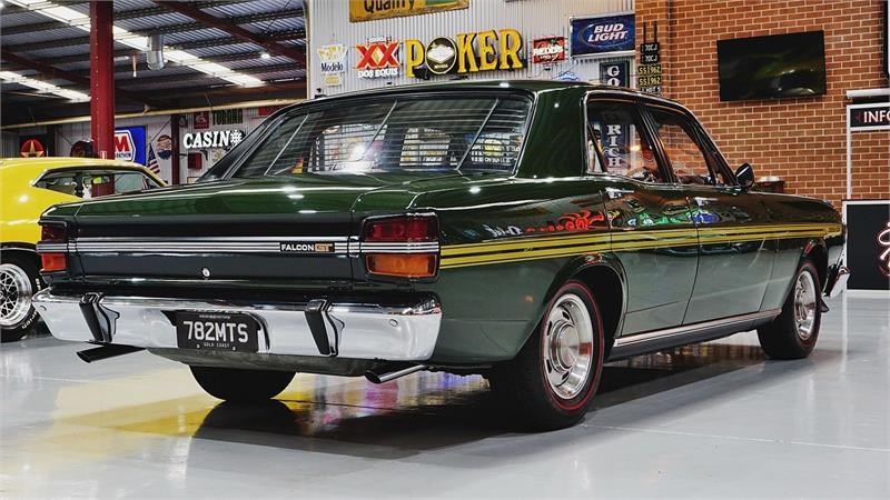 ford falcon 872863 003