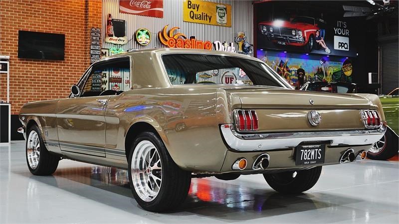 ford mustang 872872 003