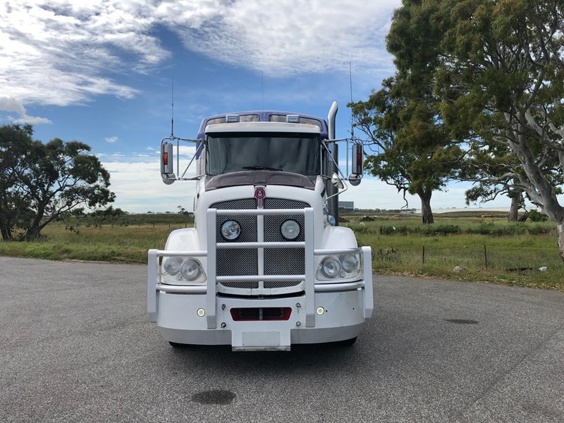 kenworth t403 873121 003