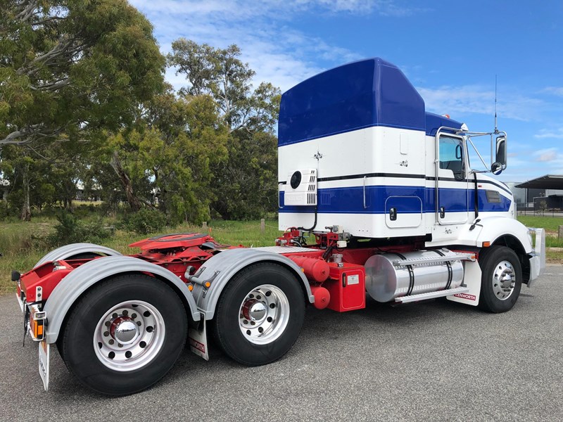 kenworth t403 873121 009