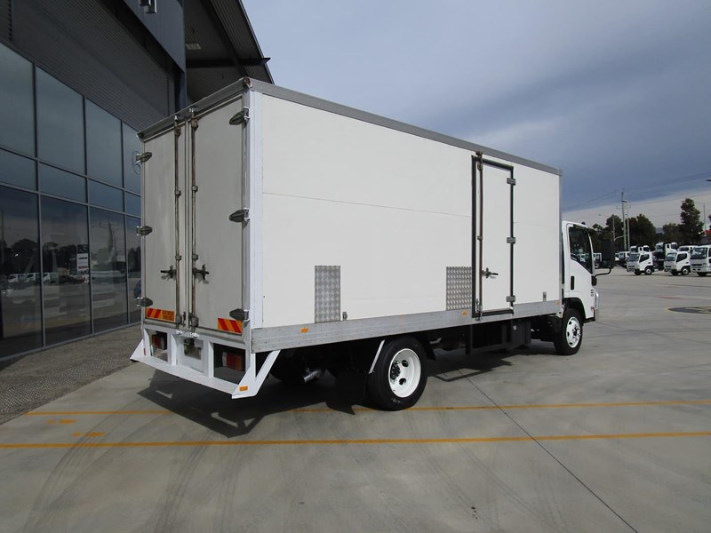isuzu n series 868560 013