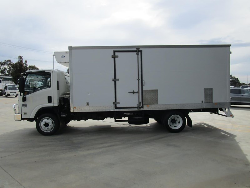 isuzu n series 868560 007