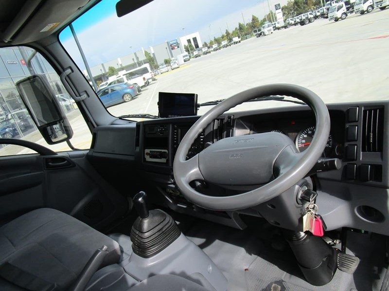 isuzu n series 868560 025