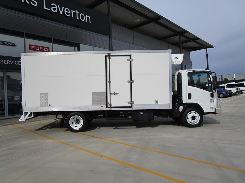 isuzu n series 868560 015