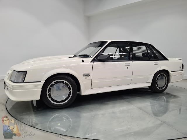 hdt commodore 873178 005
