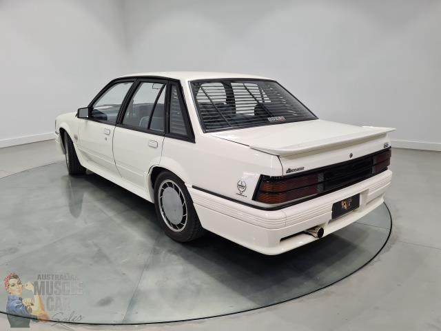 hdt commodore 873178 013