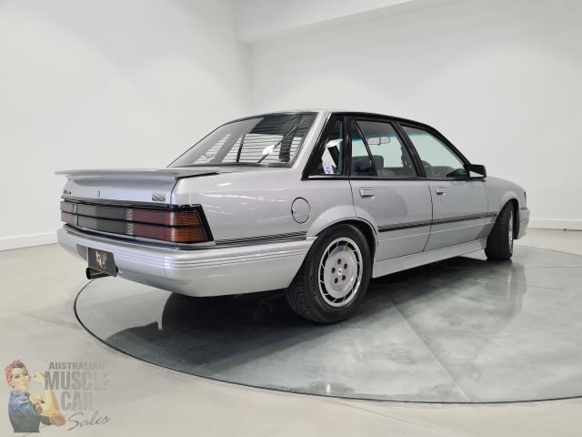 hdt commodore 873179 015