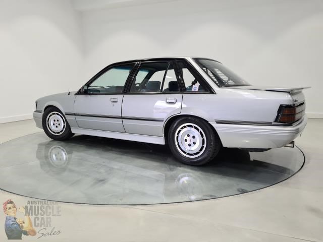 hdt commodore 873179 035