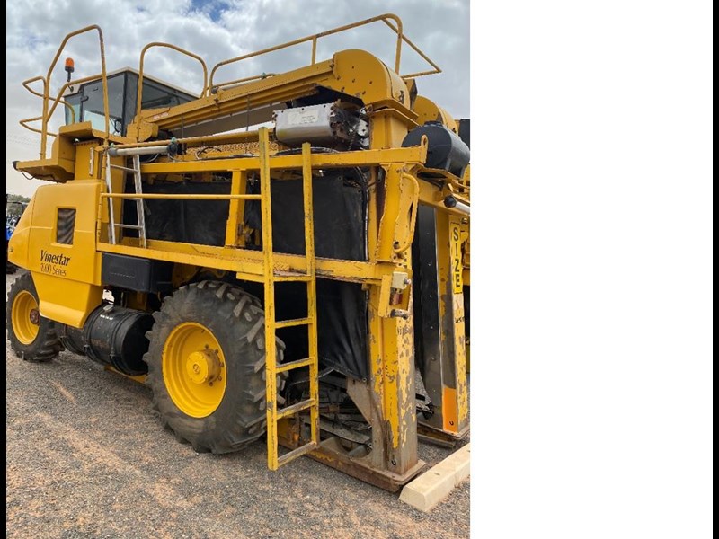 other ur sp grape harvester 873304 003