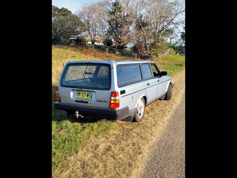 volvo 240 873609 009