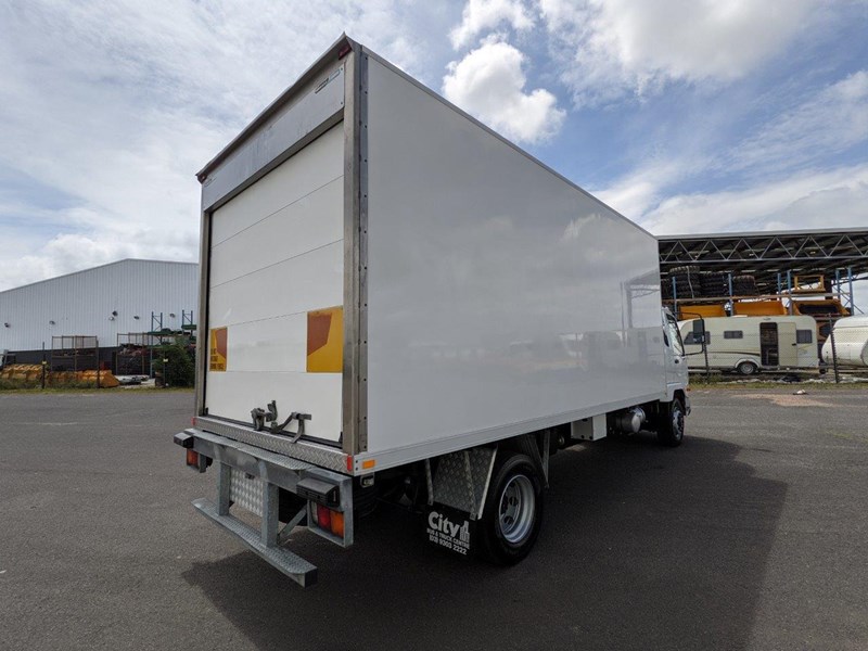 mitsubishi fighter 850888 015