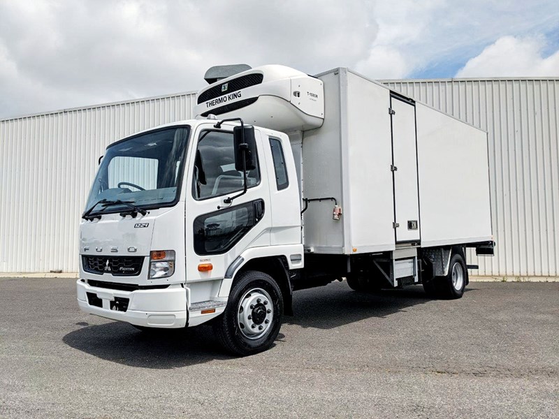mitsubishi fighter 850888 001