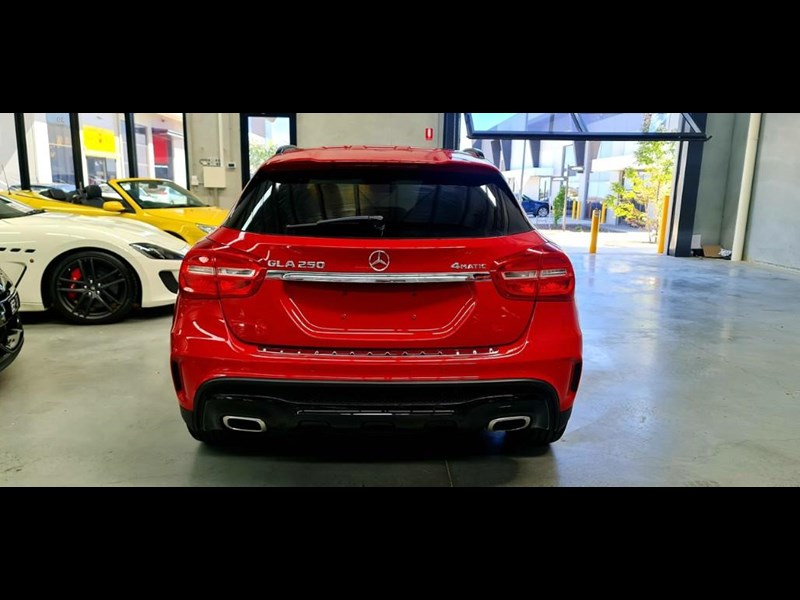 mercedes-benz gla-class 873569 029