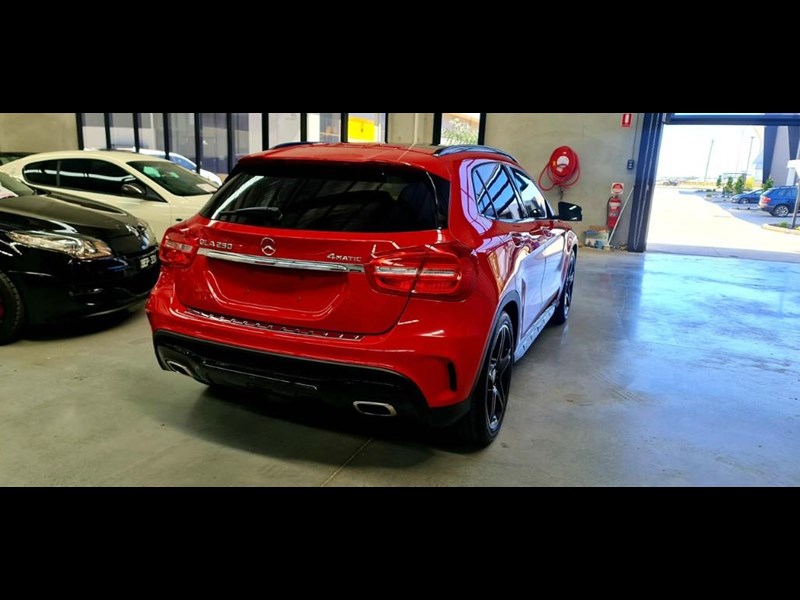mercedes-benz gla-class 873569 031
