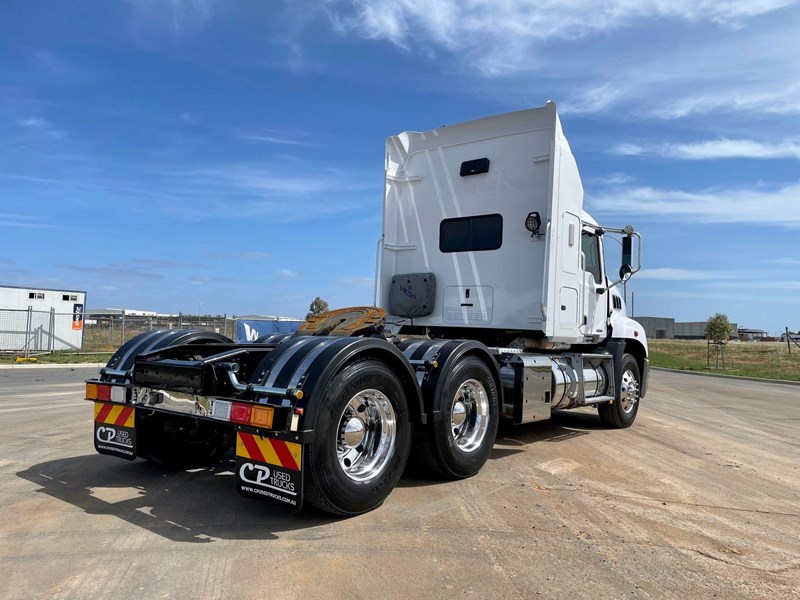 mack granite 873584 011