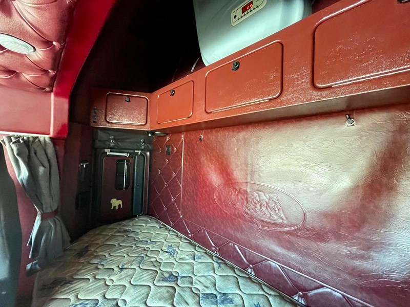 mack granite 873584 043