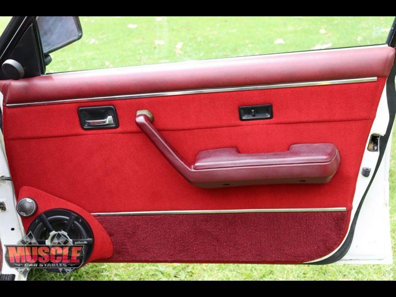 holden hdt 873778 027