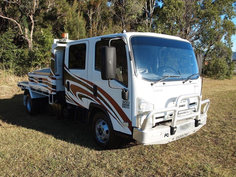 isuzu n series 844131 017