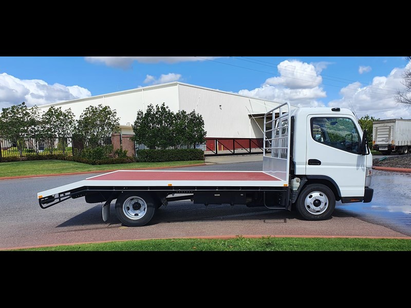 fuso canter 860108 005