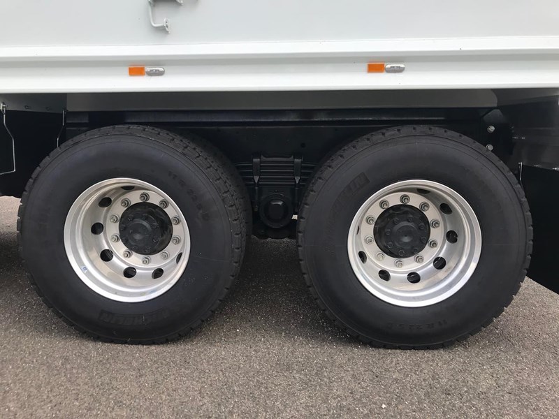 fuso heavy fv 837162 003