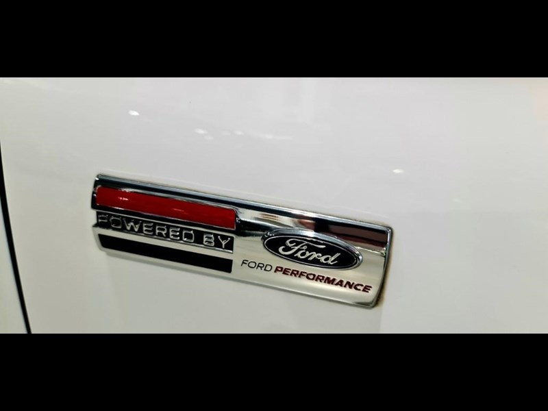 ford mustang 873966 015