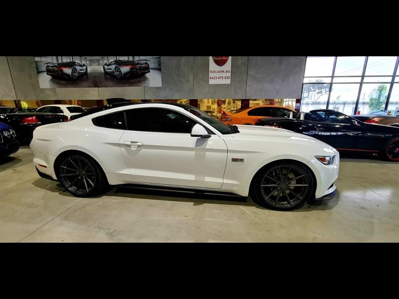 ford mustang 873966 017