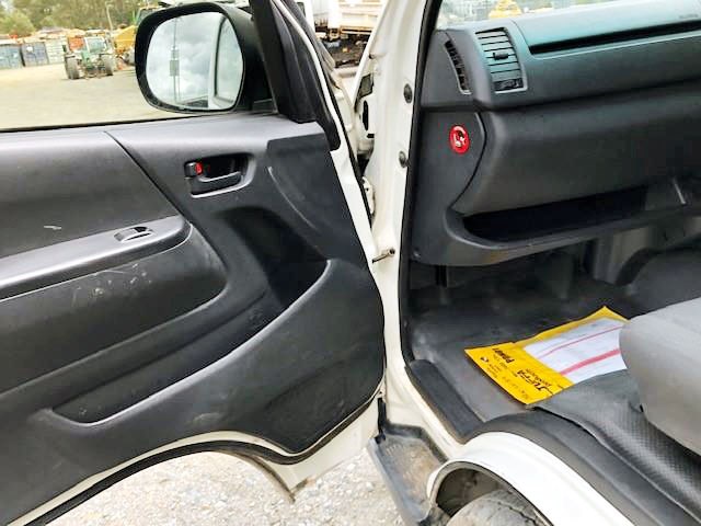 toyota hiace commuter bus 874448 023
