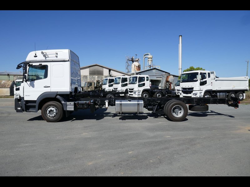 mercedes-benz atego 845900 015